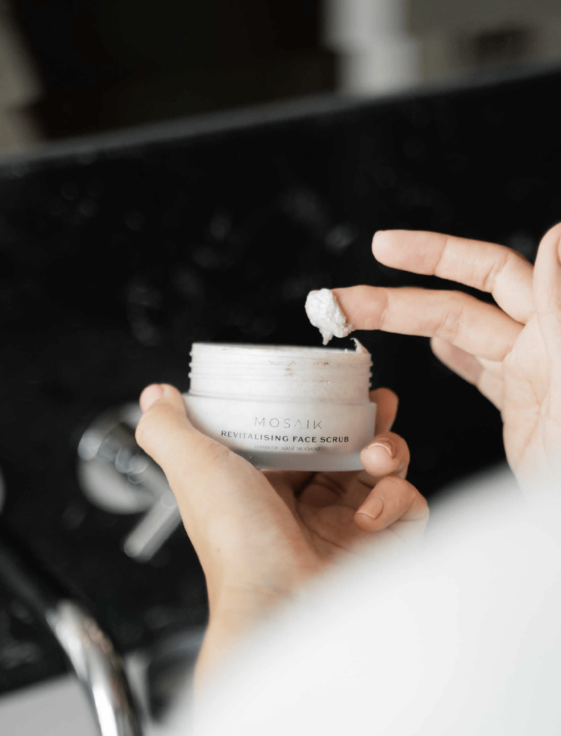 Revitalising Face Scrub